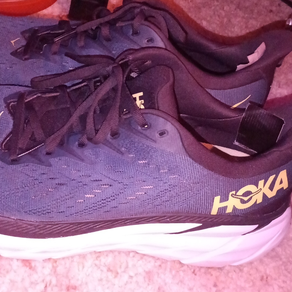 Hoka Clifton 8